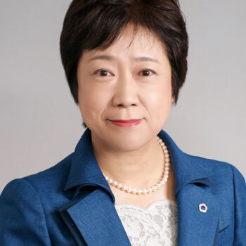 秋田県看護協会  会長　髙島  幹子